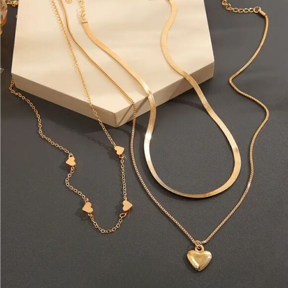 3 Pack Stainless Steel Chain Necklaces with Heart Shaped Charms  Gold Plated - Picture 2 of 7